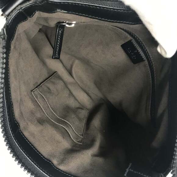 GUCCI Authentic Black Leather Messenger Shoulder Bag - Picture 11 of 16